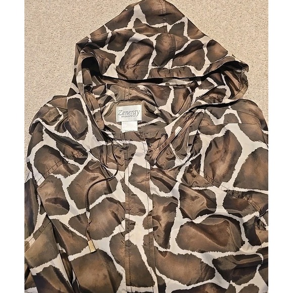 Zenergy By Chicos Brown Giraffe Print Light Hooded‎ Jacket Zip Front SZ 2=L - Picture 15 of 15